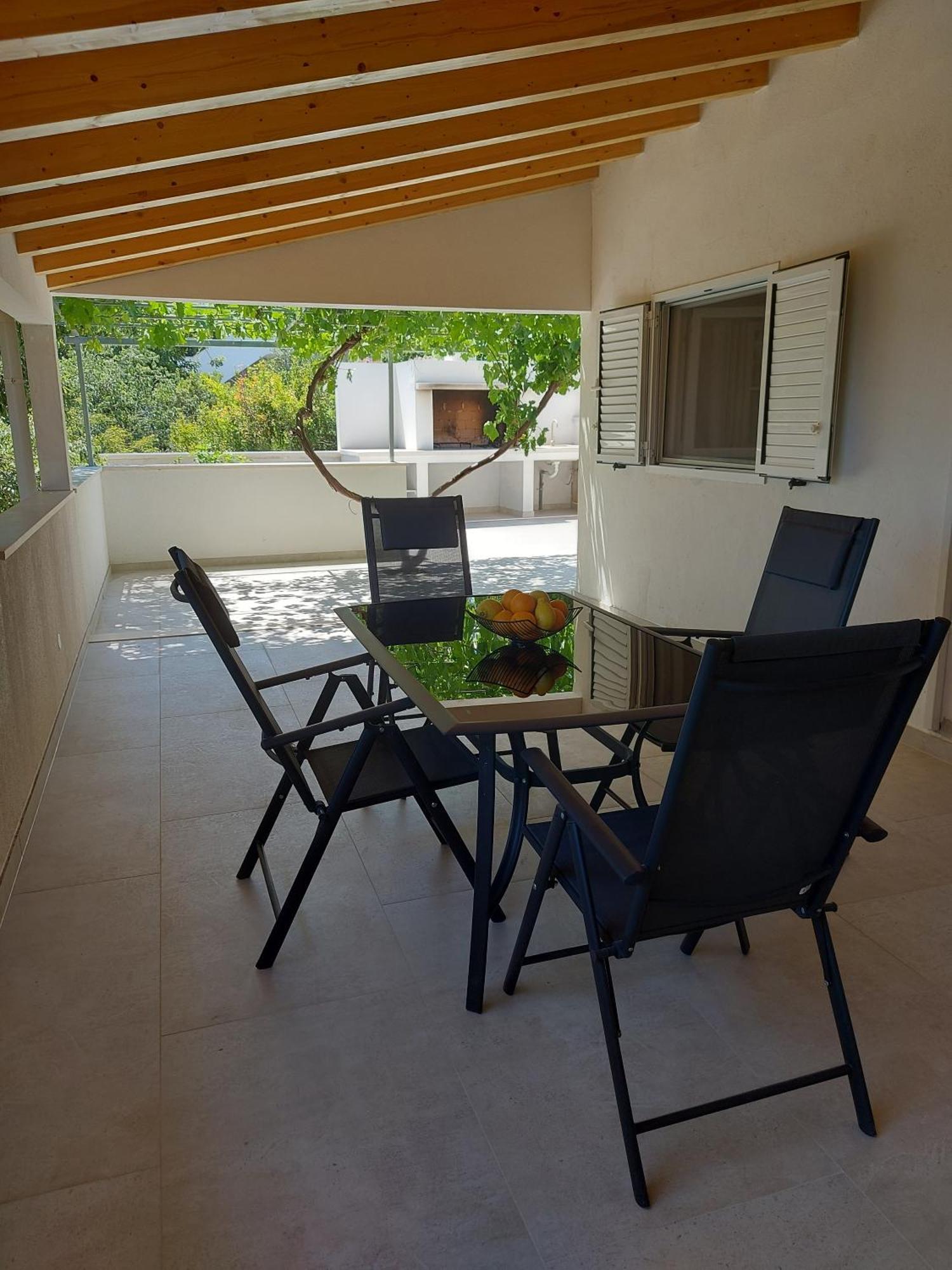 Holiday Home Dora Sutivan Exterior photo